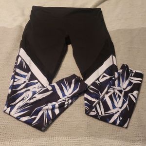 Medium Fabletics Leggings